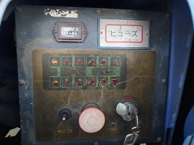 自走式７mクローラー型エンジン式高所作業車　NUL070R｜高所作業車･建柱車トータルサポート by 神田車輌株式会社