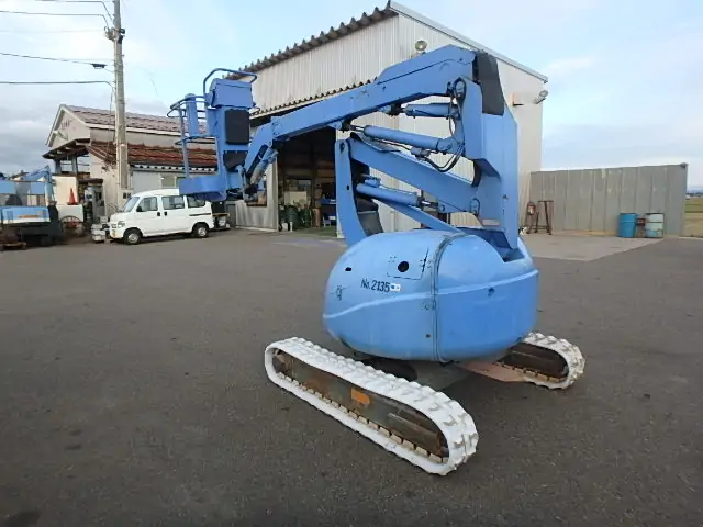 自走式７mクローラー型エンジン式高所作業車　NUL070R｜高所作業車･建柱車トータルサポート by 神田車輌株式会社