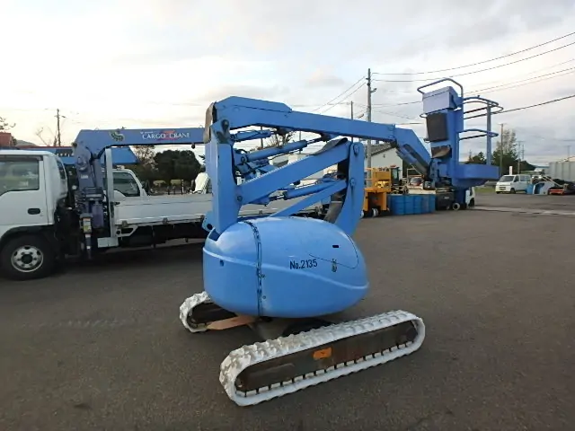 自走式７mクローラー型エンジン式高所作業車　NUL070R｜高所作業車･建柱車トータルサポート by 神田車輌株式会社