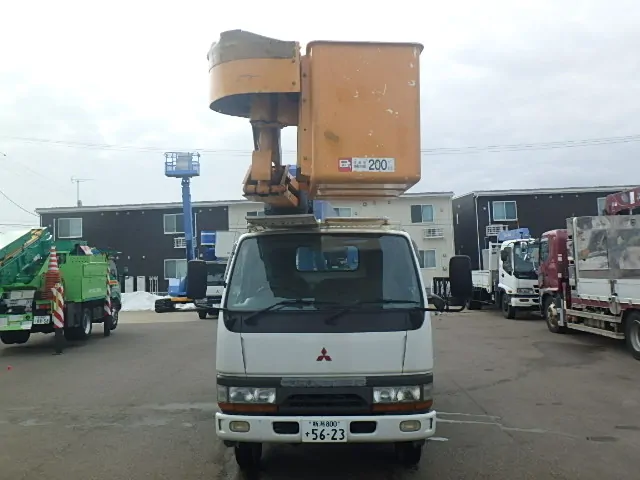 トラック式高所作業車　SJ126 アイチ製