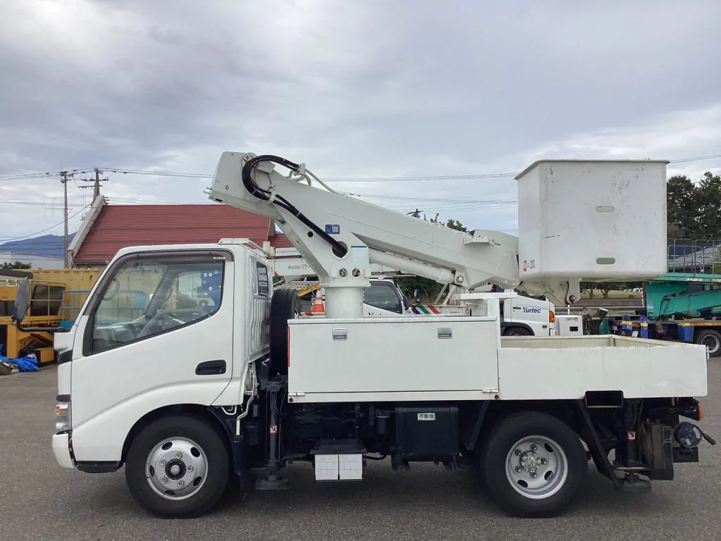 日野デュトロ SS10A アイチコーポレーション製|高所作業車・建柱車トータルサポート by 神田車輌株式会社